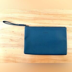 Lululemon Blue Wristlet Zip Closure, NWOT